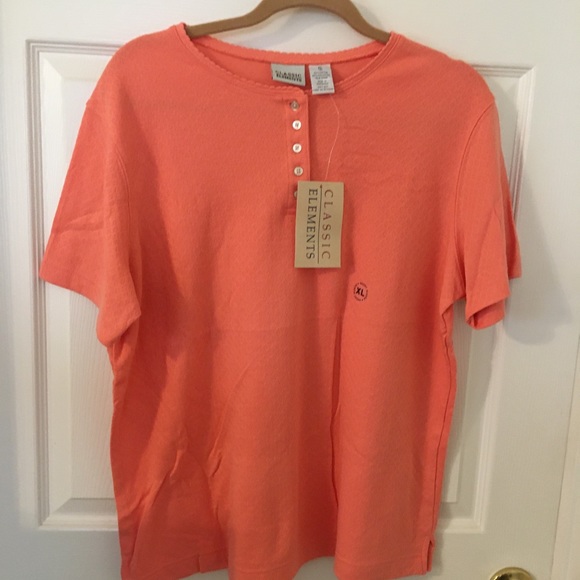 Woman’s New Top XL - Picture 1 of 3